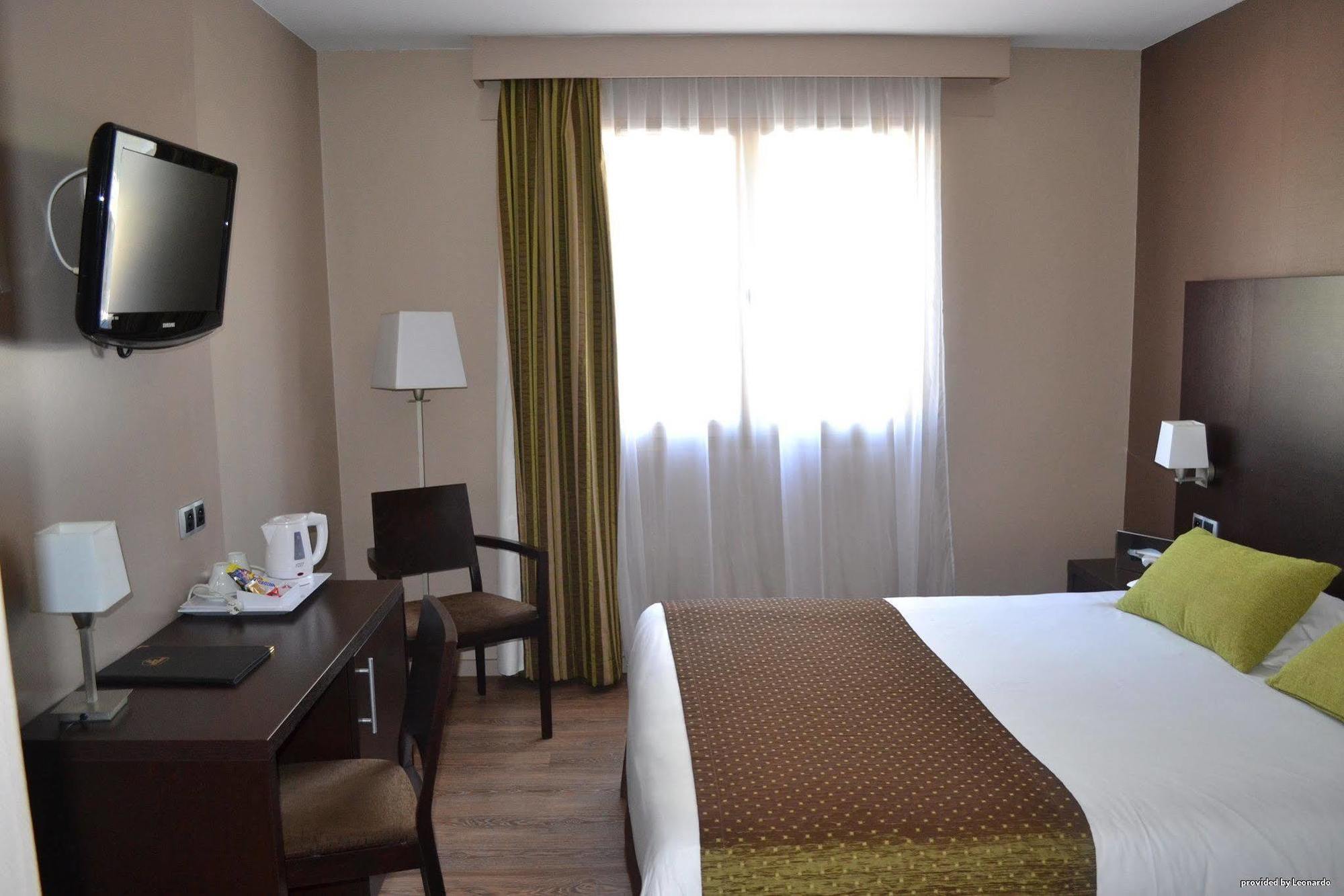 Best Western Hotel Des Barolles - Lyon Sud Бриньє Екстер'єр фото